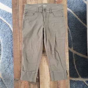 Style & Co. Cuffed Capris, Khaki Green, Women's 8